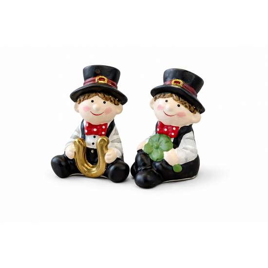 Figura fiú kerámia 6,5*5*9cm 2féle fekete