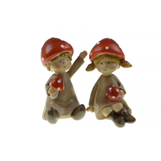 Figura fiú/lány poly ülő 5.5*5*9cm gombasapkában piros/barna