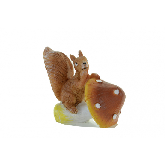 Figura mókus poly 5,9*4*5,8cm gombával barna