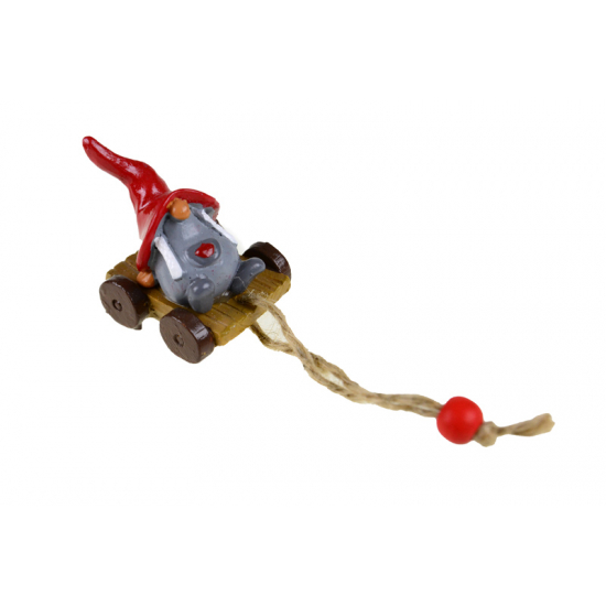 Figura orrmanó poly akasztós 3,9*3,4*4,6cm sapkában piros