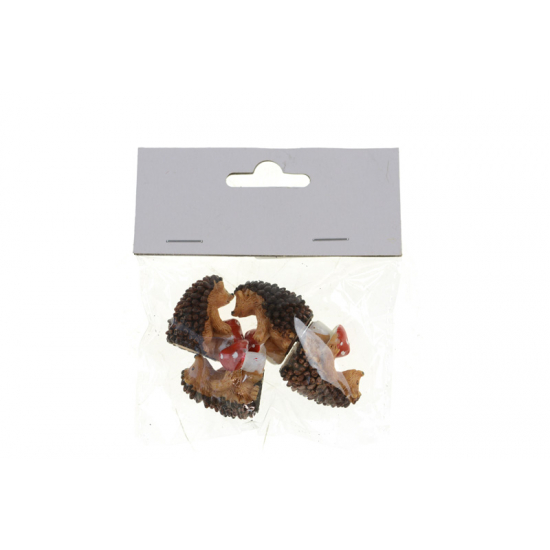 Figura sün poly 2,9*1,8*2,8cm s/4 gombával barna