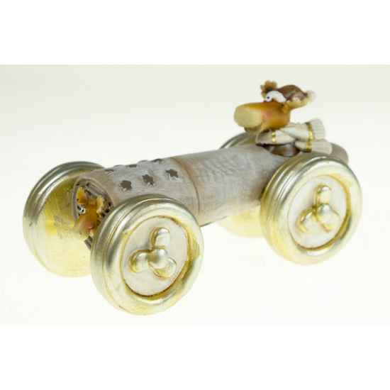 Figura szarvas poly 13*7,2*6,5cm kocsiban arany