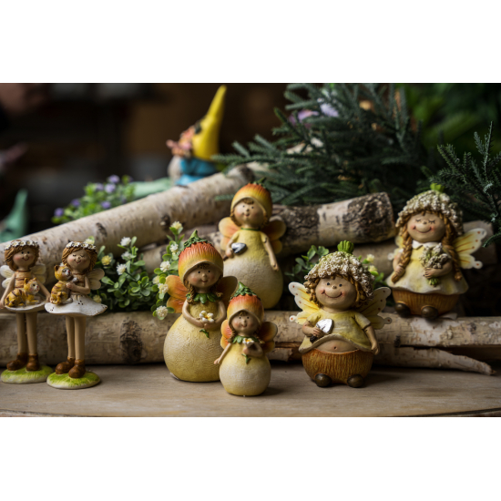 Figura fiú/lány poly levendula 8*4*10cm sárga