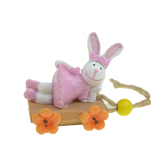 Figura nyúl lány poly 4,2*3,7*4,9cm kocsin narancs