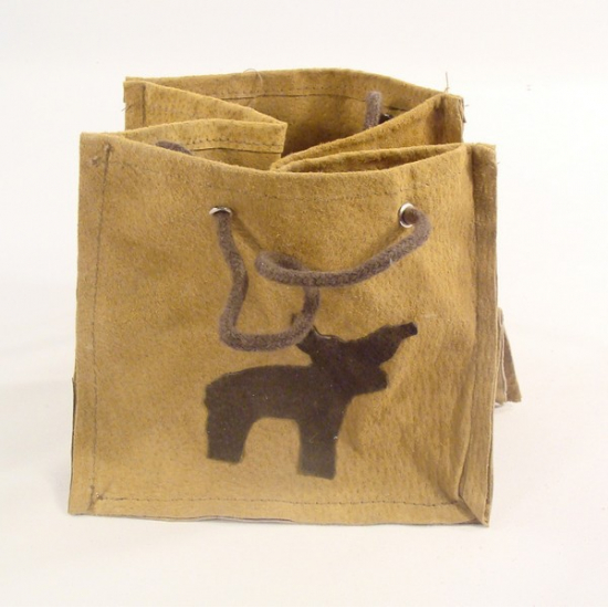 Táska bőr szarvasos 15*15*15cm bézs